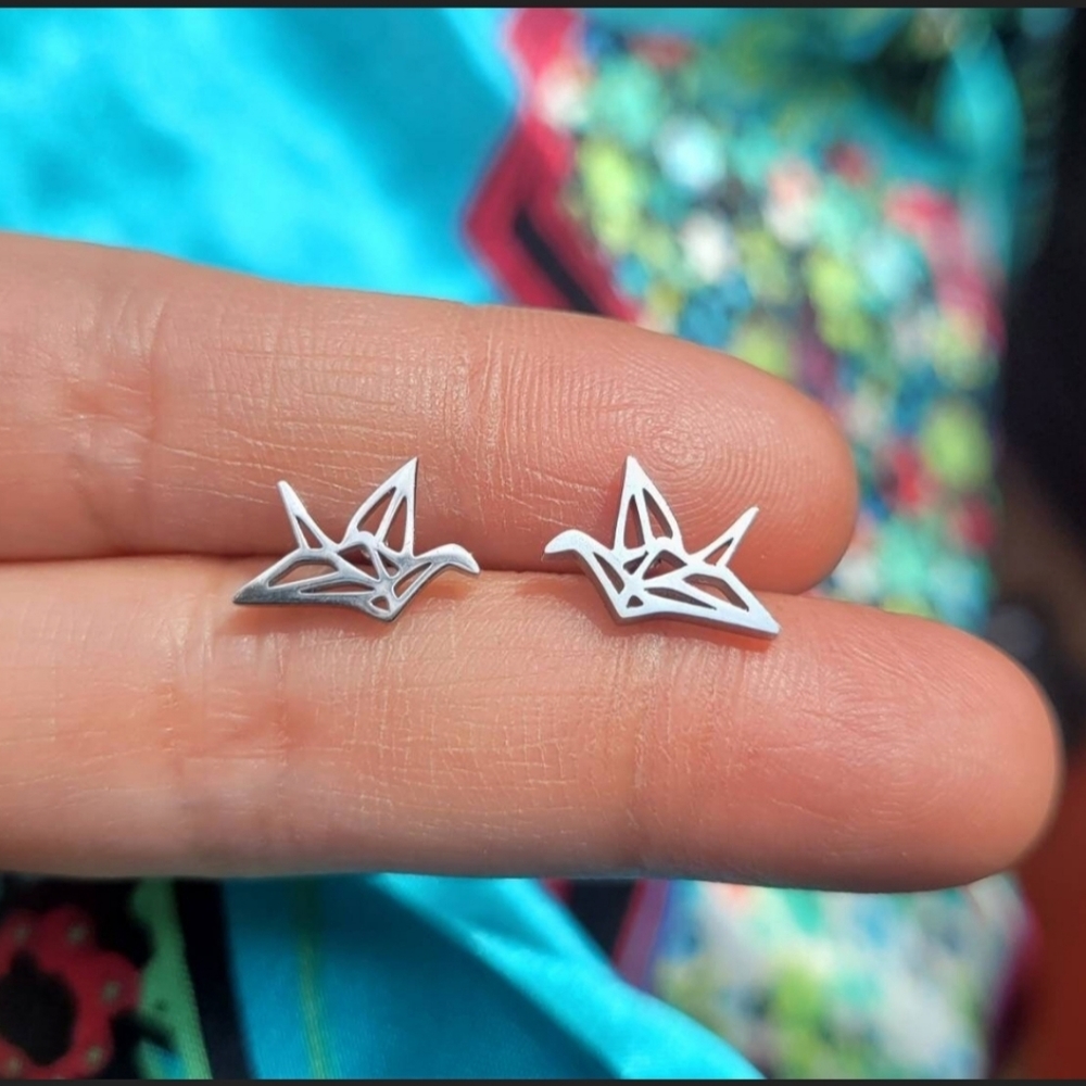 Stainless steel silver crane shaped stud, push back earrings